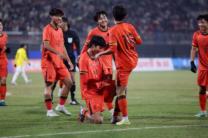 U17亚洲杯为什么名不见经传的人能一直占着主力位置