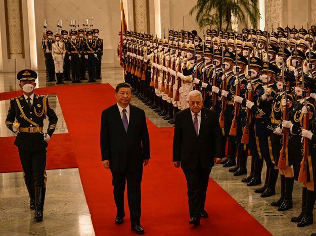 巴勒斯坦主帅：不方便点评中国队表现，感谢赛事的组织方